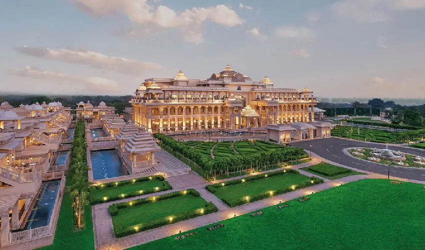 Discreet Luxury Travel in India – Private & Confidential Journeys for High-Profile Guests