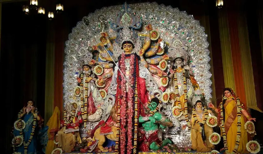 Luxury Durga Puja Tours in Kolkata – Private & Curated Cultural Experiences