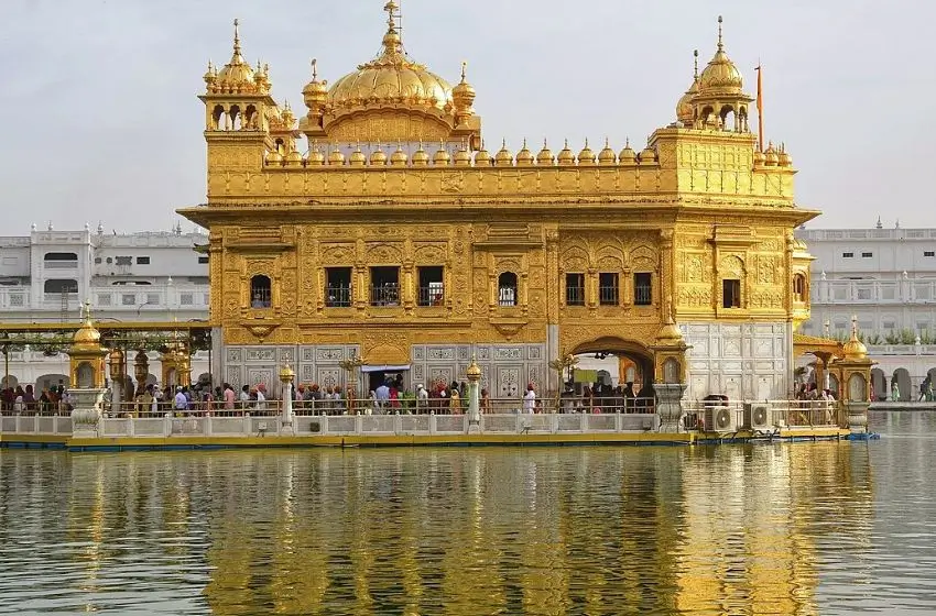 Luxury Golden Triangle Tour with Amritsar