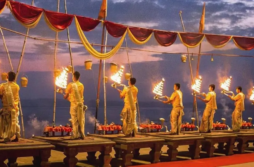 Luxury Golden Triangle Tour with Varanasi