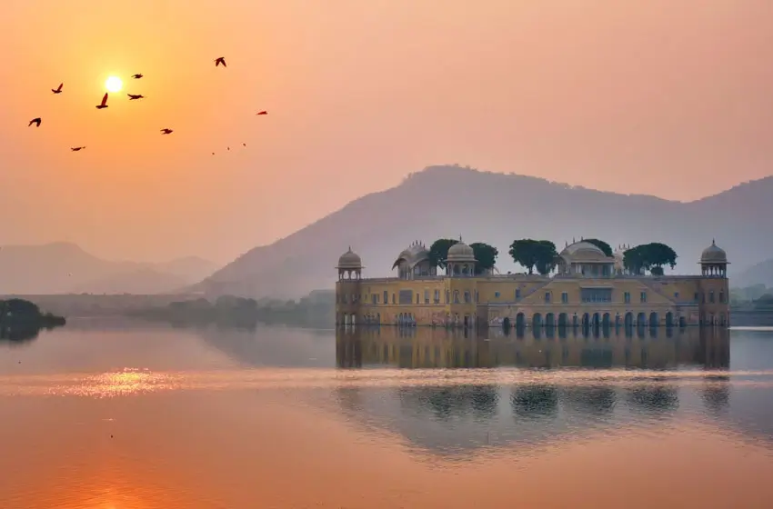 Journey Through India’s Royal Heritage, Iconic Monuments, and Tiger Wilderness