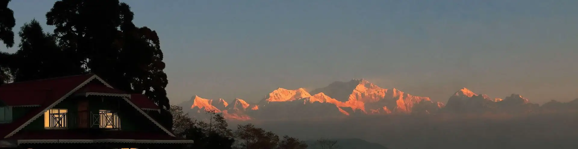 Luxury Darjeeling & Sikkim Honeymoon Tour
