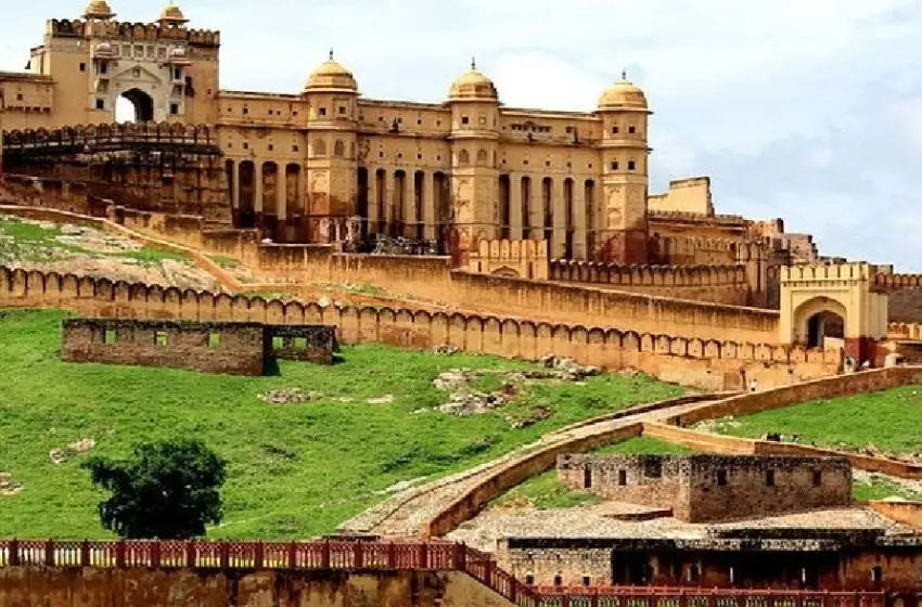 Grand Rajasthan Forts & Palaces Tour with Royal Heritage, Wildlife & Desert Experiences