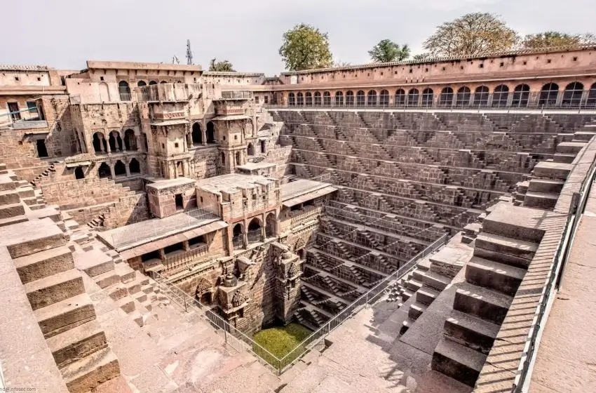 Luxury Rajasthan Heritage Tour with Ancient Stepwells, Sacred Lakes & Royal Cities